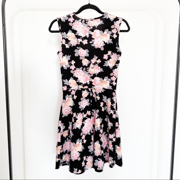 NWOT Candy Couture - Floral Dress - Picture 4 of 6